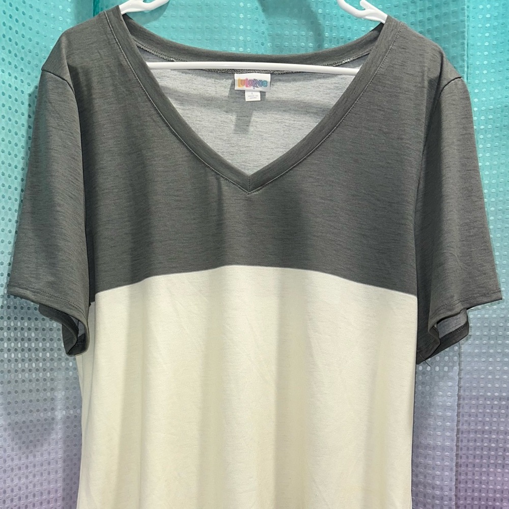 NWT Lularoe L striped Iris v neck tee